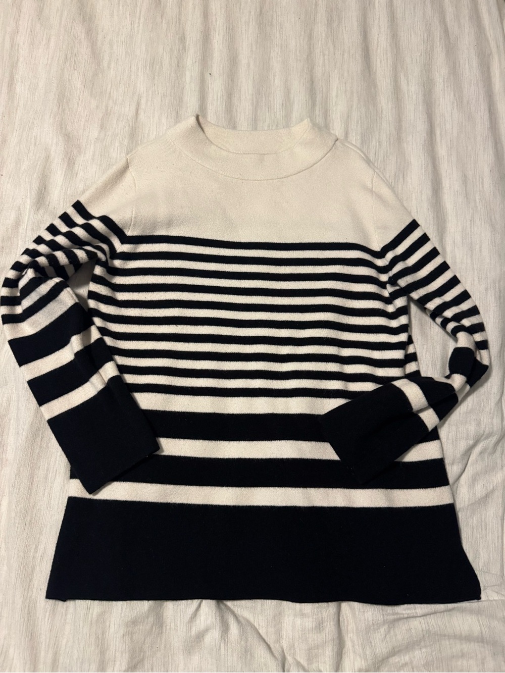 Apt. 9 Cream Crewneck Sweater with Blue Label